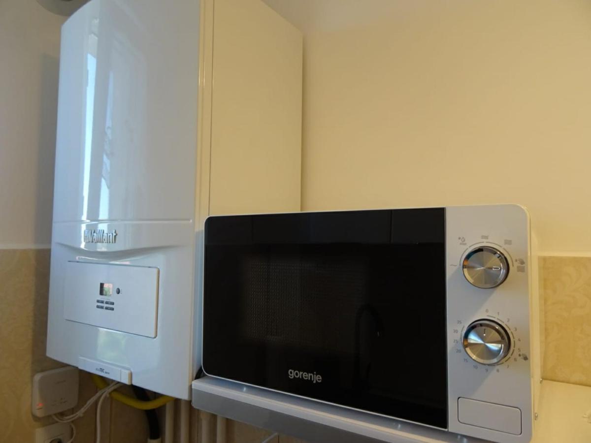 Carla'S Apart Palas-Hala Centrala 1 Bedroom, Airport Shuttle ยาช ภายนอก รูปภาพ