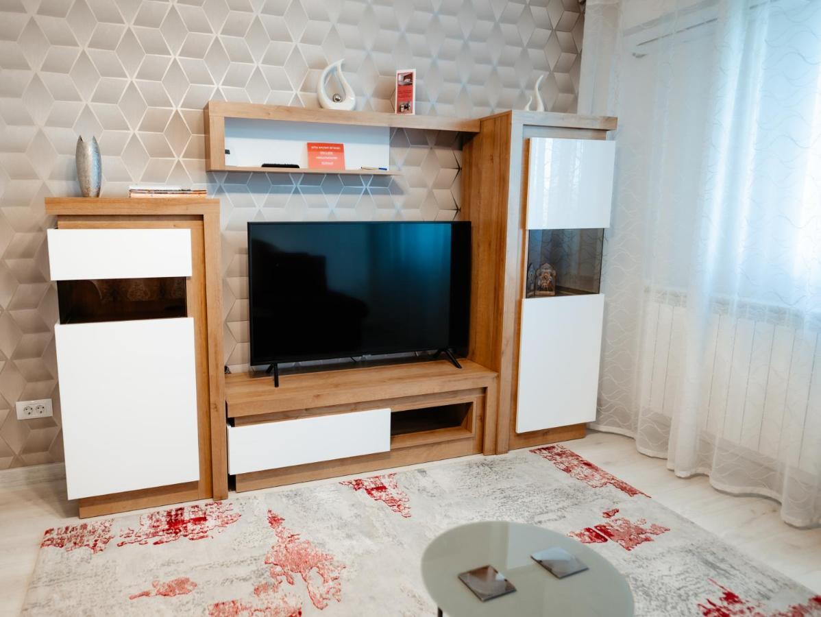 Carla'S Apart Palas-Hala Centrala 1 Bedroom, Airport Shuttle ยาช ภายนอก รูปภาพ