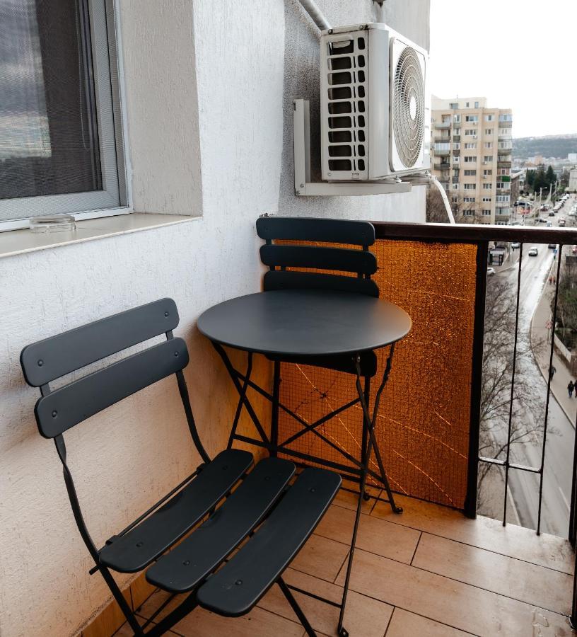 Carla'S Apart Palas-Hala Centrala 1 Bedroom, Airport Shuttle ยาช ภายนอก รูปภาพ